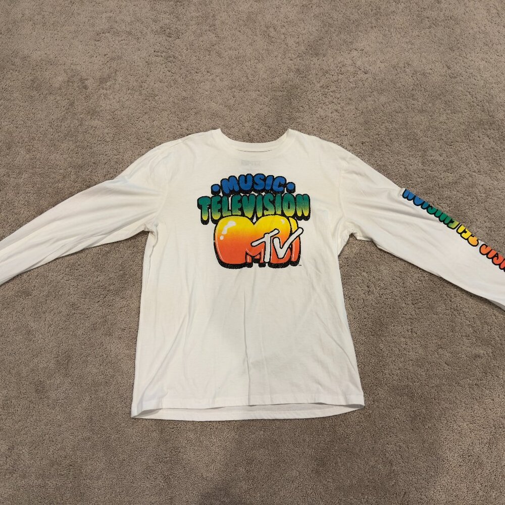 White Music TV Long Sleeve T-Shirt Size Medium